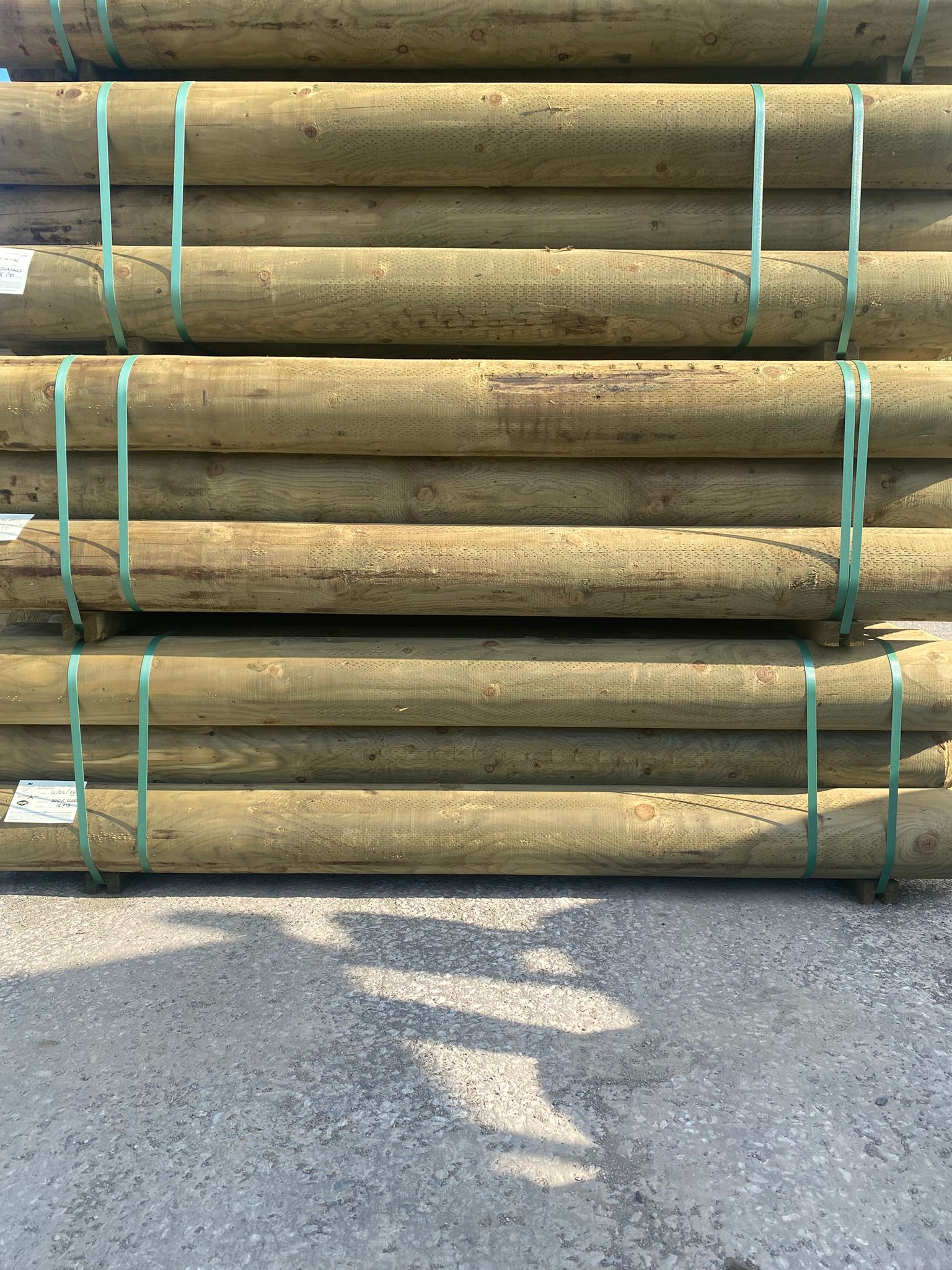 Platinum Incised Round Pointed Post - 200mm x 2.4m