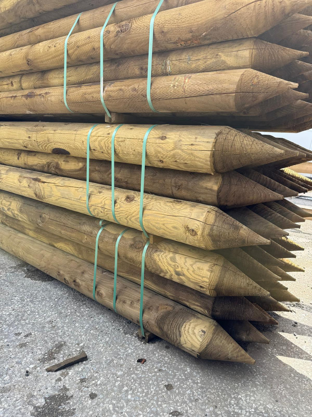 Platinum Incised Round Pointed Post - 200mm x 3.6m (Deerfence Range)